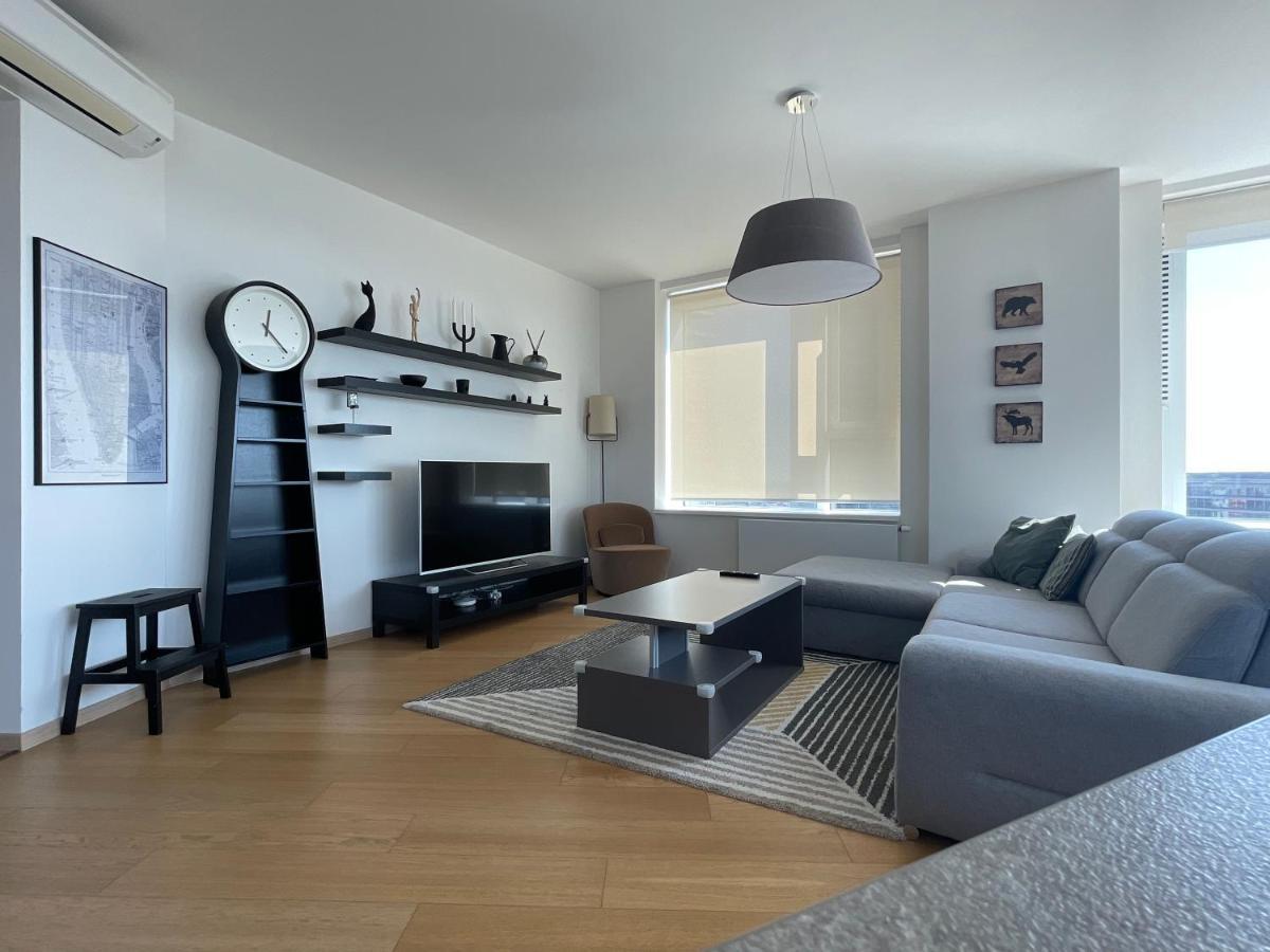 Sag Panorama Apartment 3 Rooms 19Th Floor Great View Free Parking Bratislava Eksteriør billede