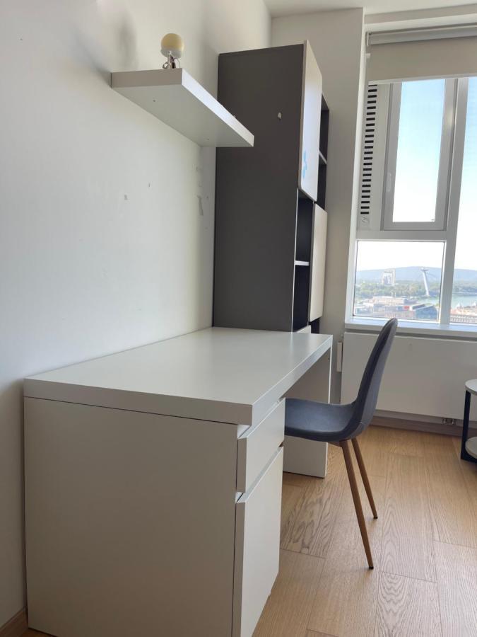 Sag Panorama Apartment 3 Rooms 19Th Floor Great View Free Parking Bratislava Eksteriør billede