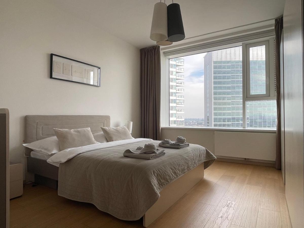 Sag Panorama Apartment 3 Rooms 19Th Floor Great View Free Parking Bratislava Eksteriør billede